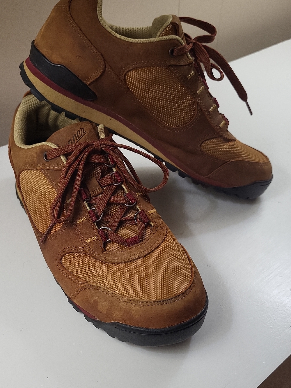 Danner Jag LOW Men's Ortholite HIKING Leather-Trim Sneaker, 7.5